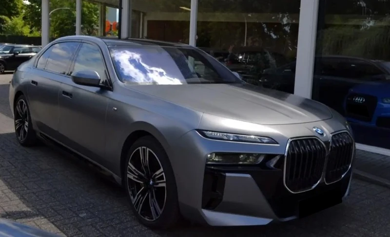 BMW 750 e xDrive M-Sport - изображение 3