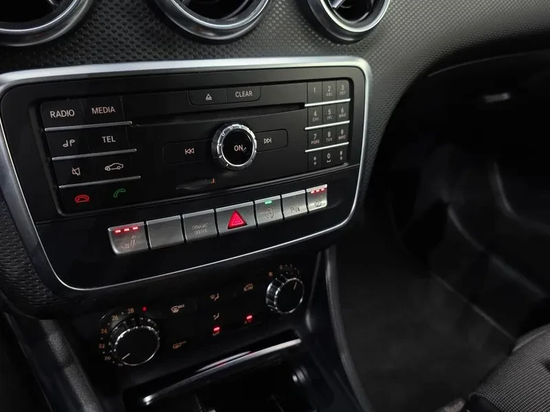 Mercedes-Benz A 200 W176, снимка 14 - Автомобили и джипове - 55935804