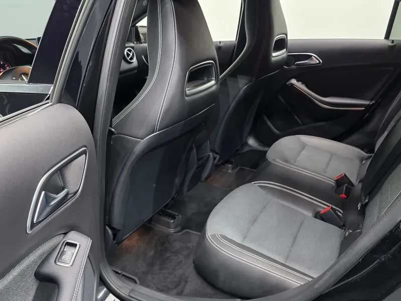 Mercedes-Benz A 200 W176, снимка 11 - Автомобили и джипове - 55935804