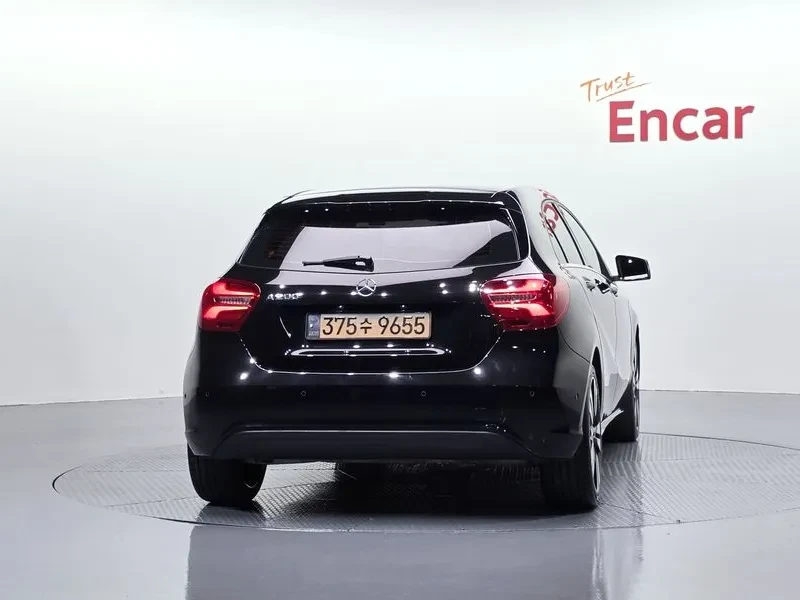 Mercedes-Benz A 200 W176, снимка 3 - Автомобили и джипове - 55935804