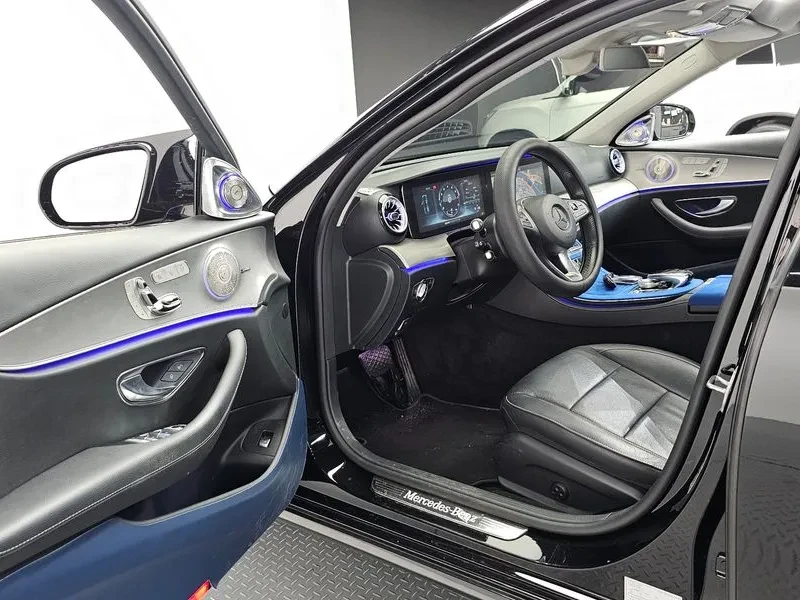 Mercedes-Benz E 300 Avantgarde, снимка 10 - Автомобили и джипове - 56018693