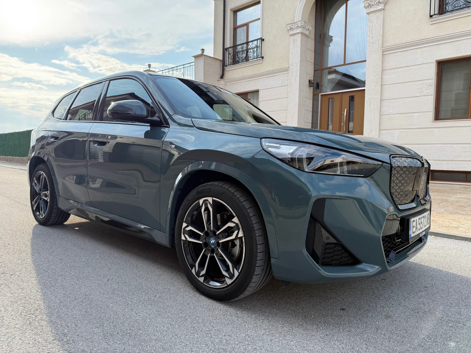 BMW iX1  - изображение 4