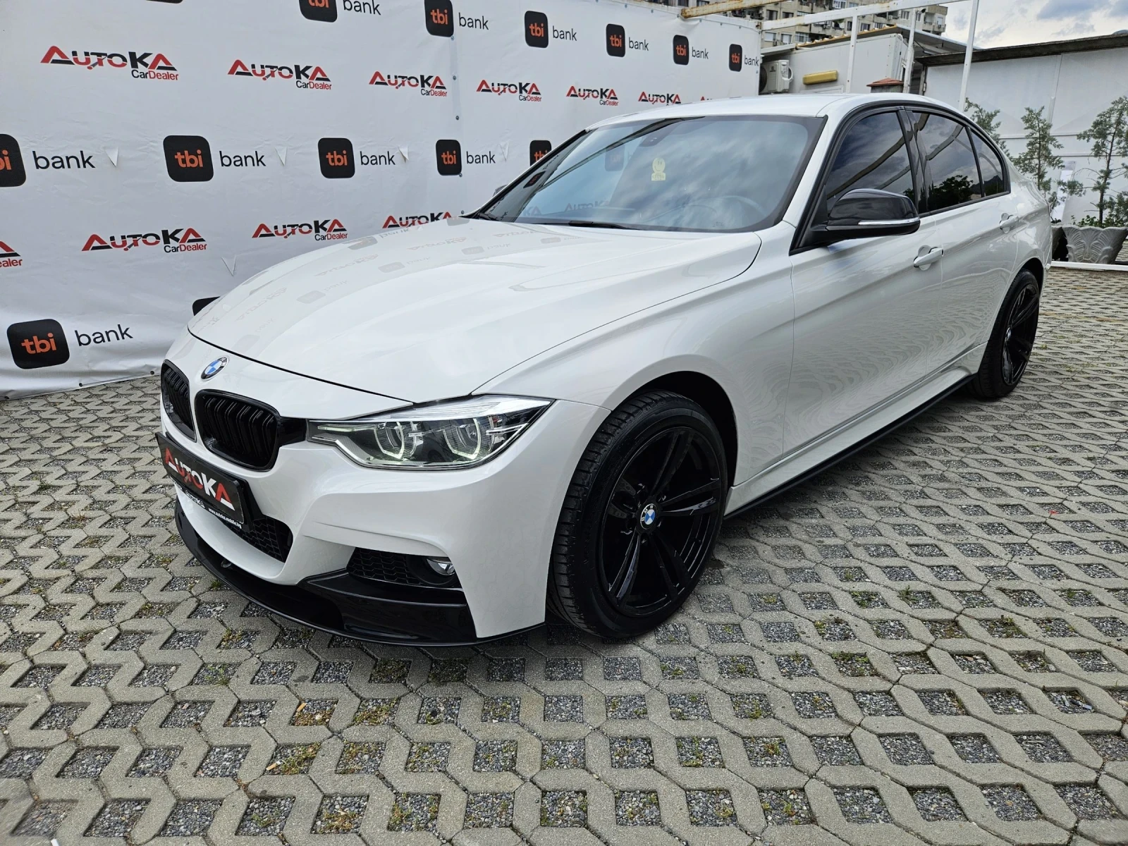 BMW 330 252kc= M PACKET= 116.000км= LED= КАМЕРА= НАВИ - изображение 6