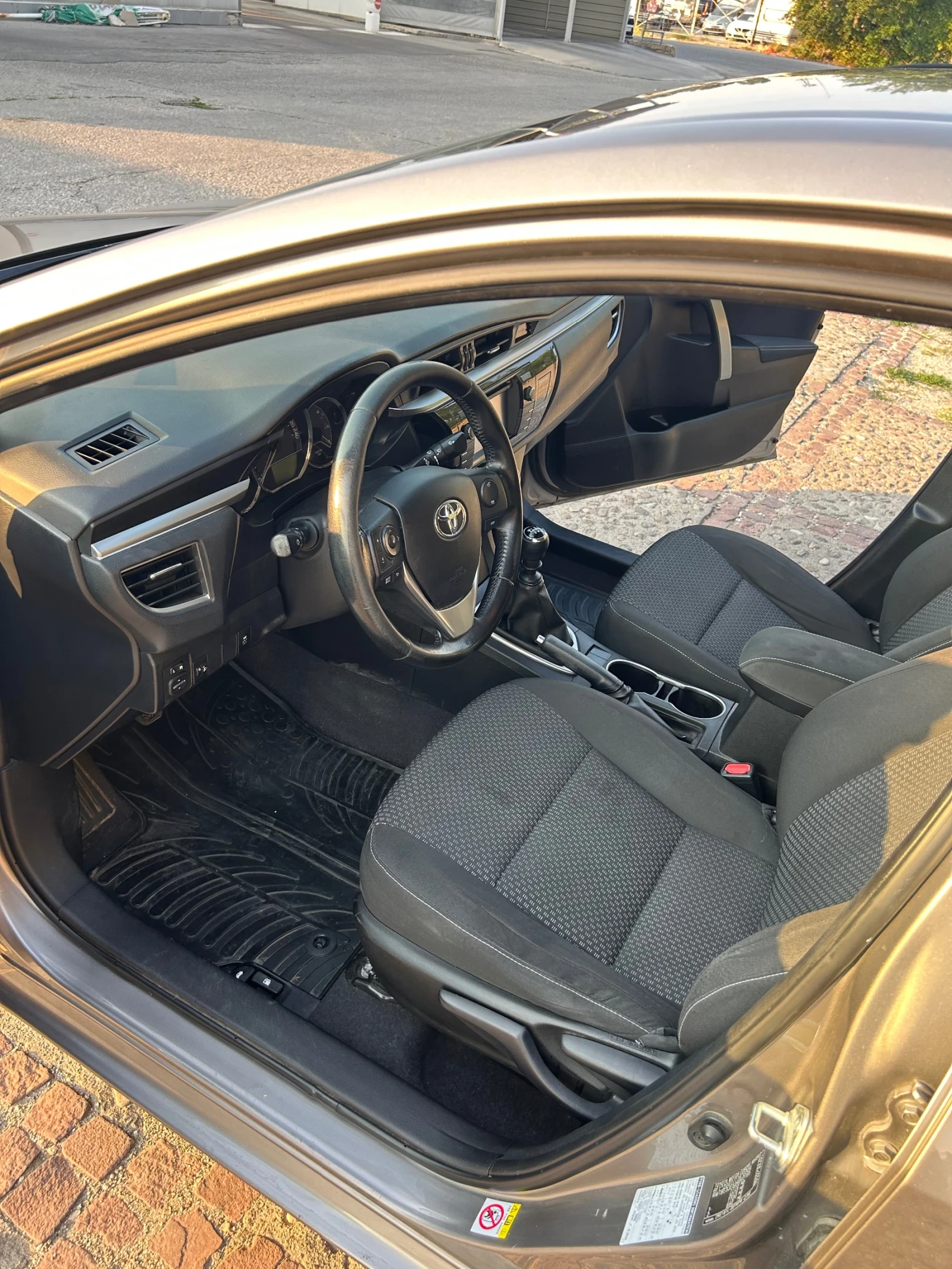 Toyota Corolla  - изображение 7