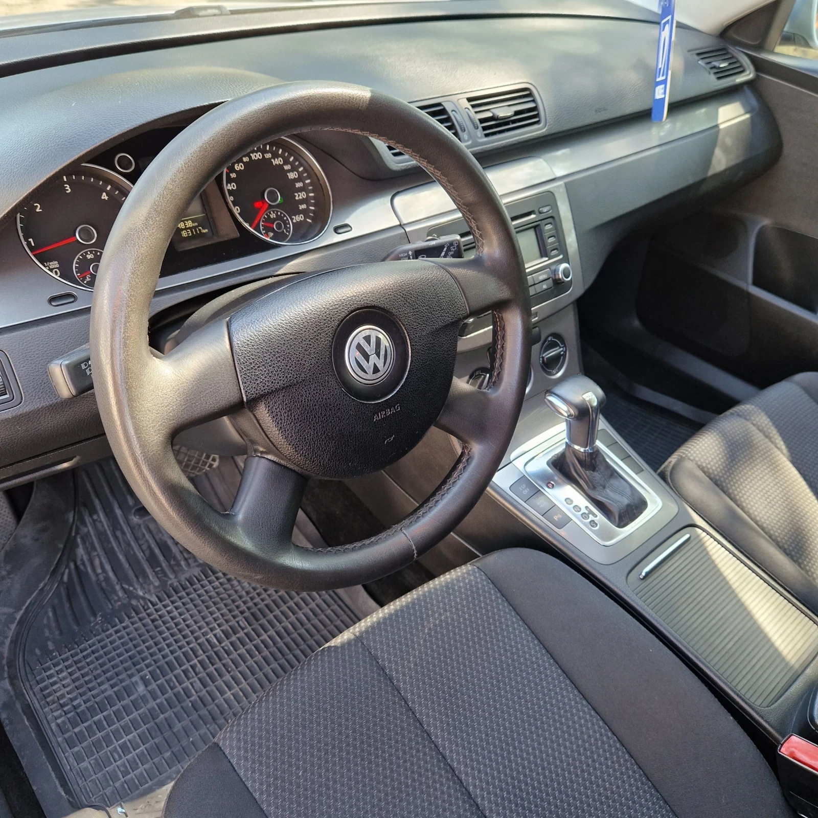 VW Passat 2.0TDI DSG - изображение 9