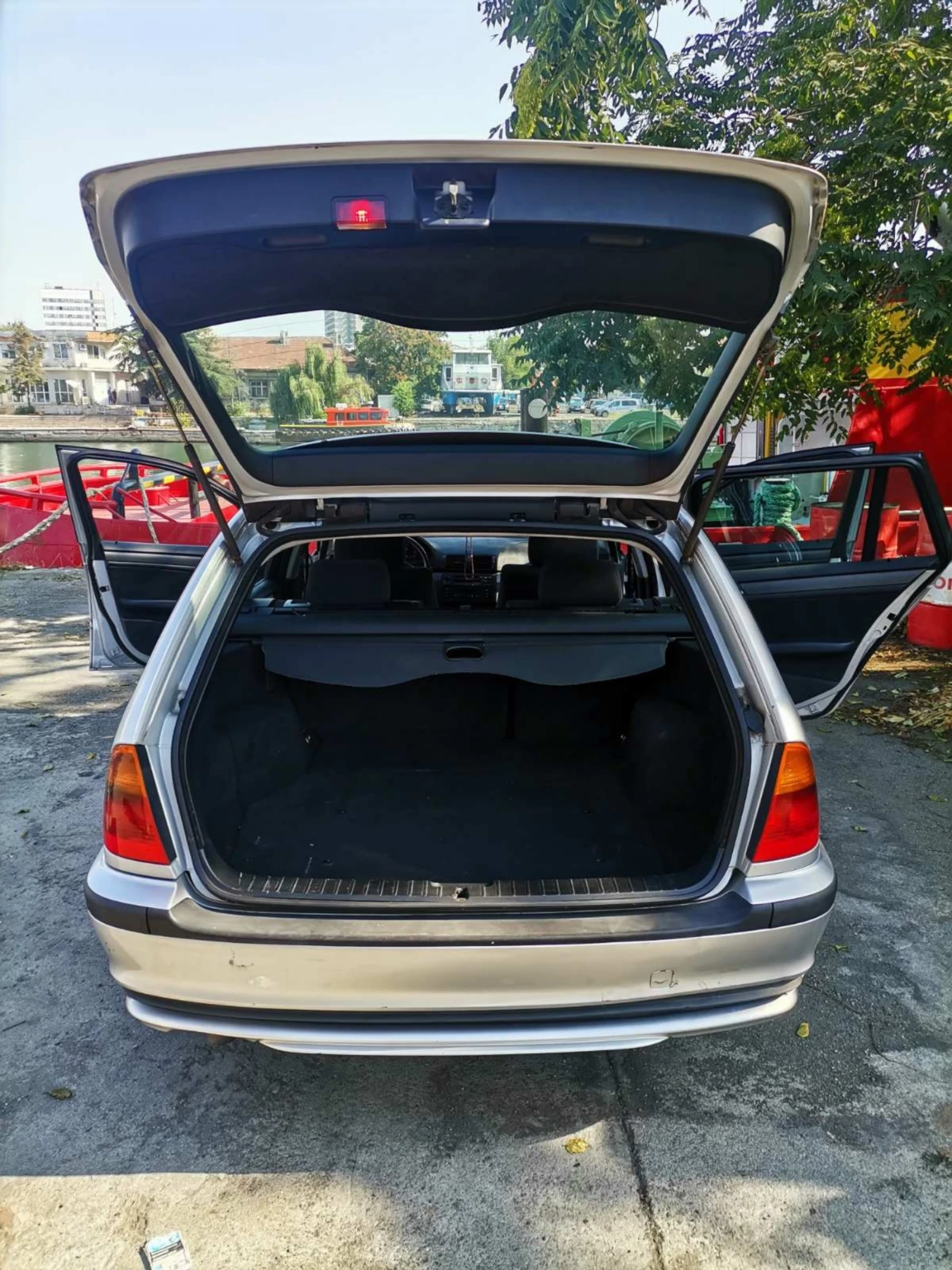 BMW 320  - изображение 4