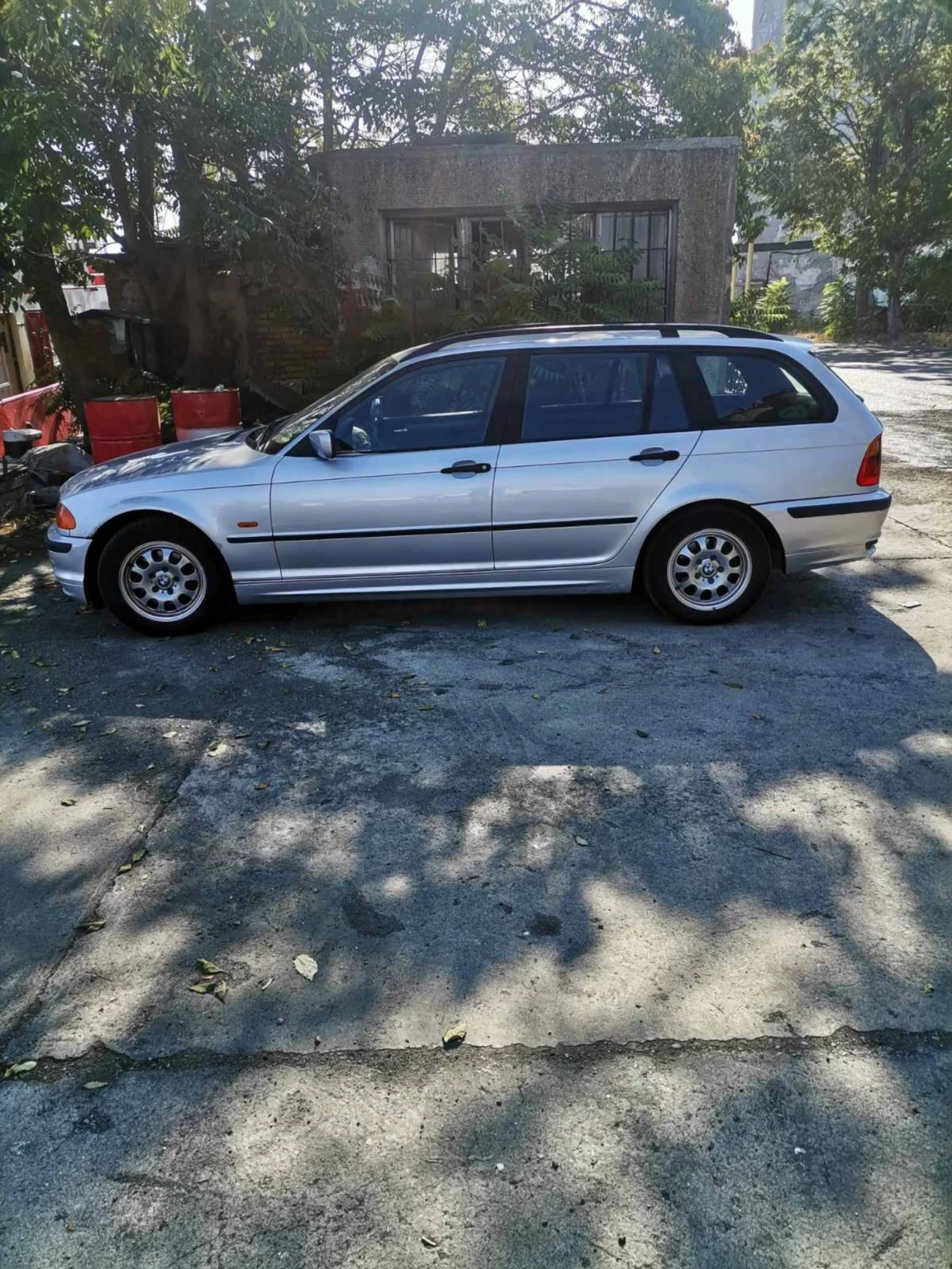 BMW 320  - изображение 2