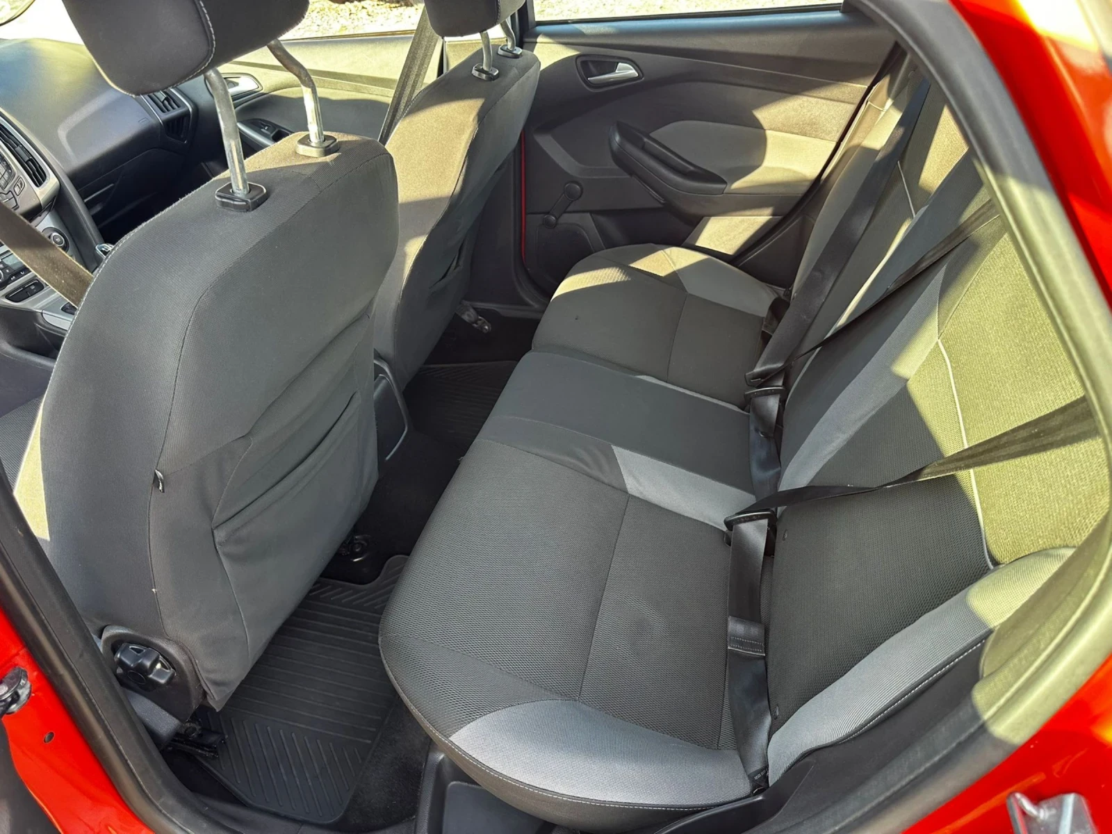 Ford Focus 1.6 TDCI - СЕДАН - изображение 10