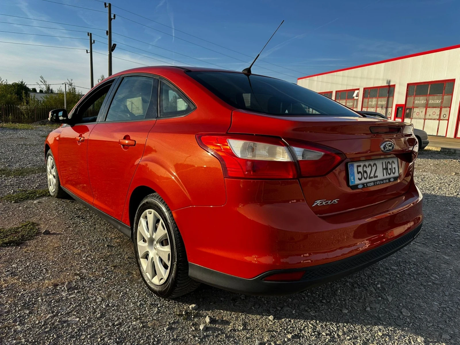 Ford Focus 1.6 TDCI - СЕДАН - изображение 5