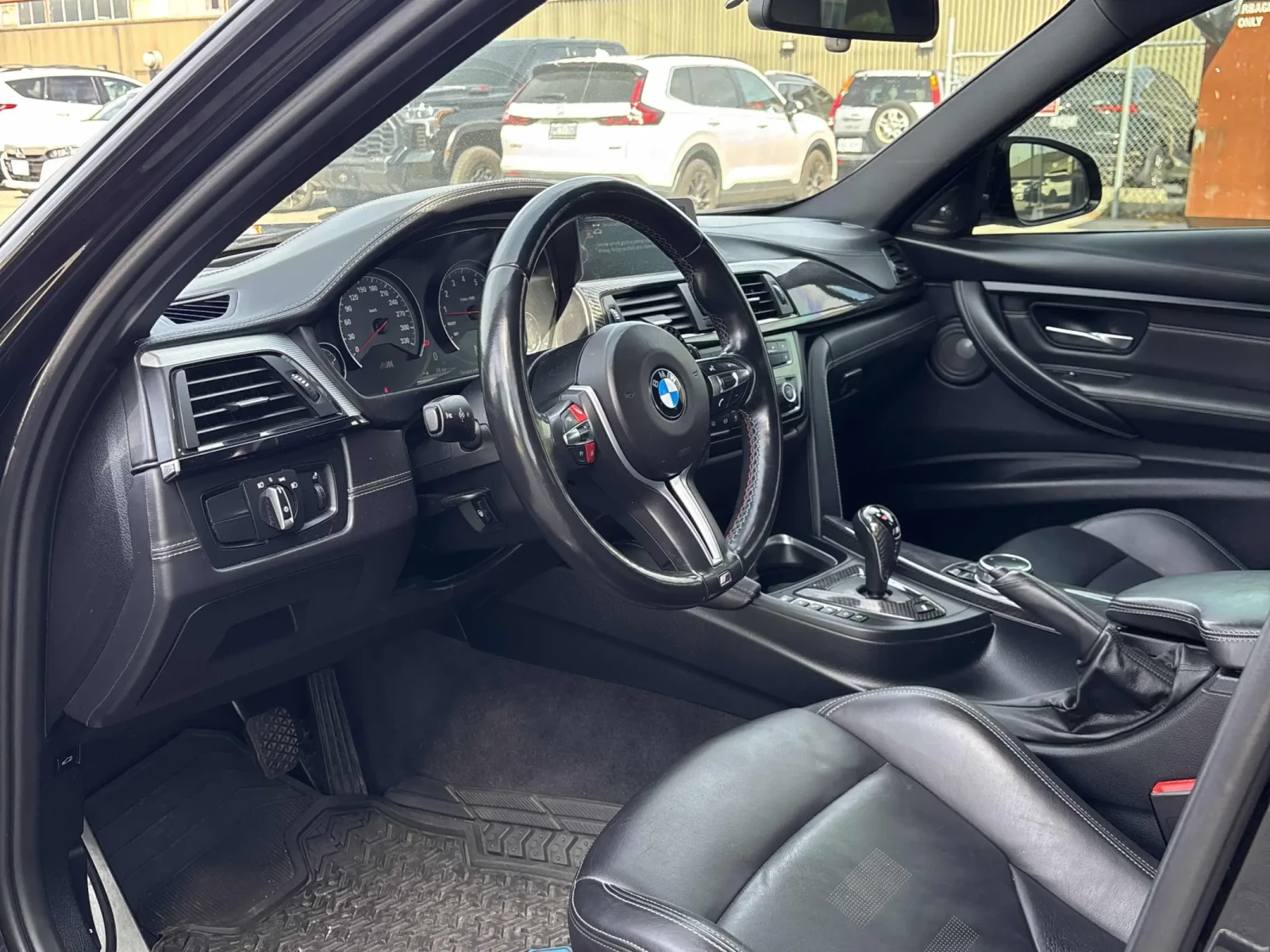 BMW M3 CARFAX АВТО КРЕДИТ  - изображение 6