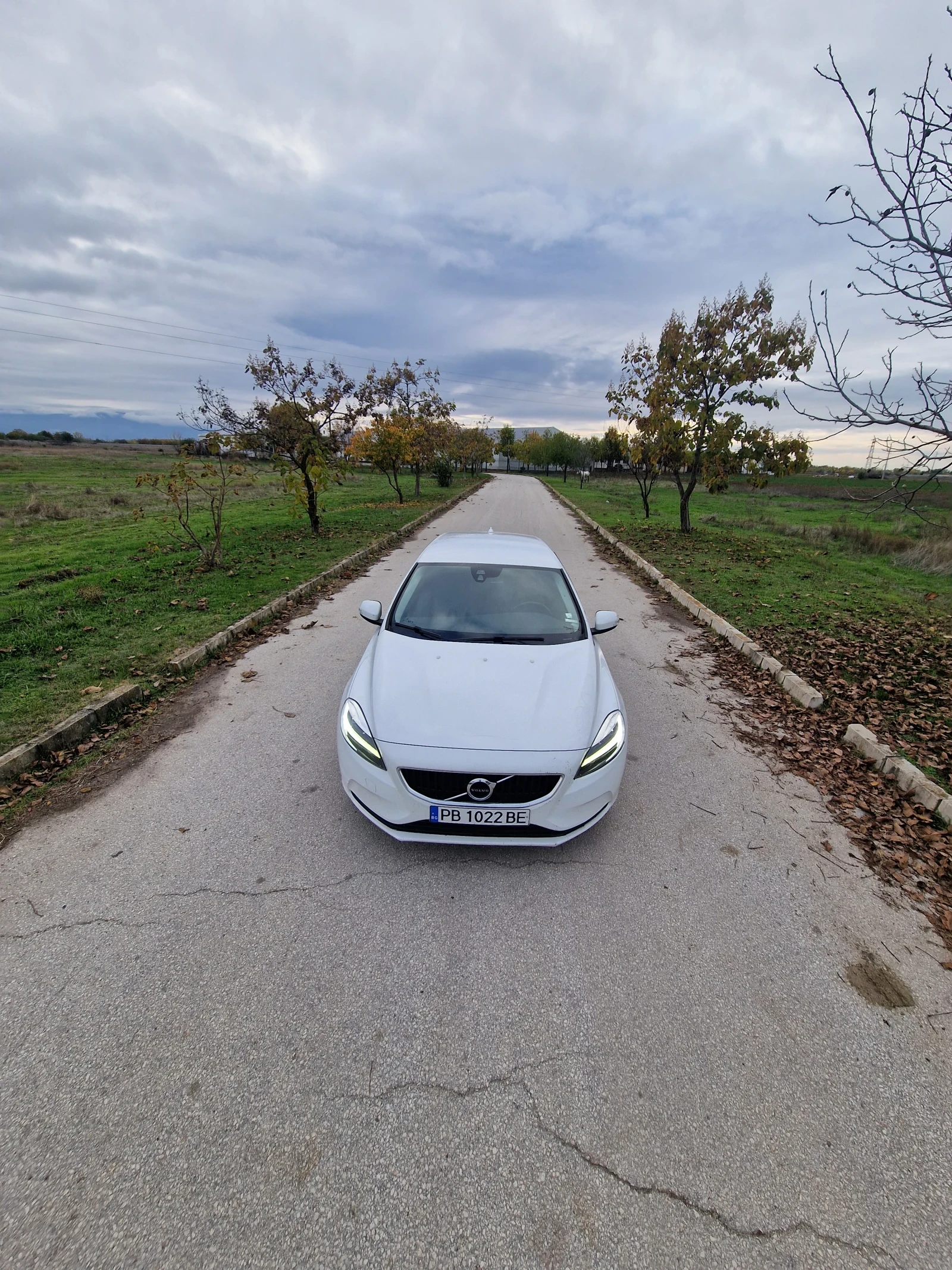 Volvo V40 2.0D automat  - изображение 2