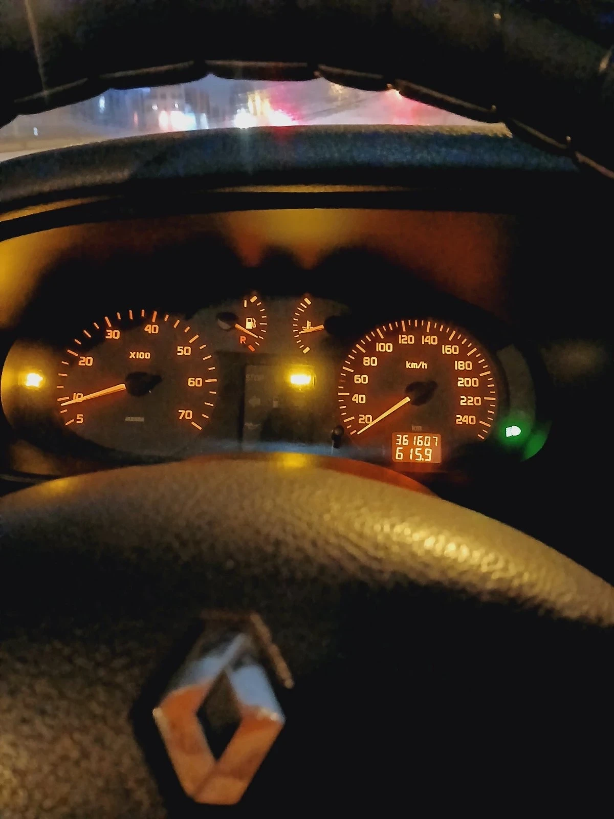 Renault Megane 1.9 dTi - изображение 7