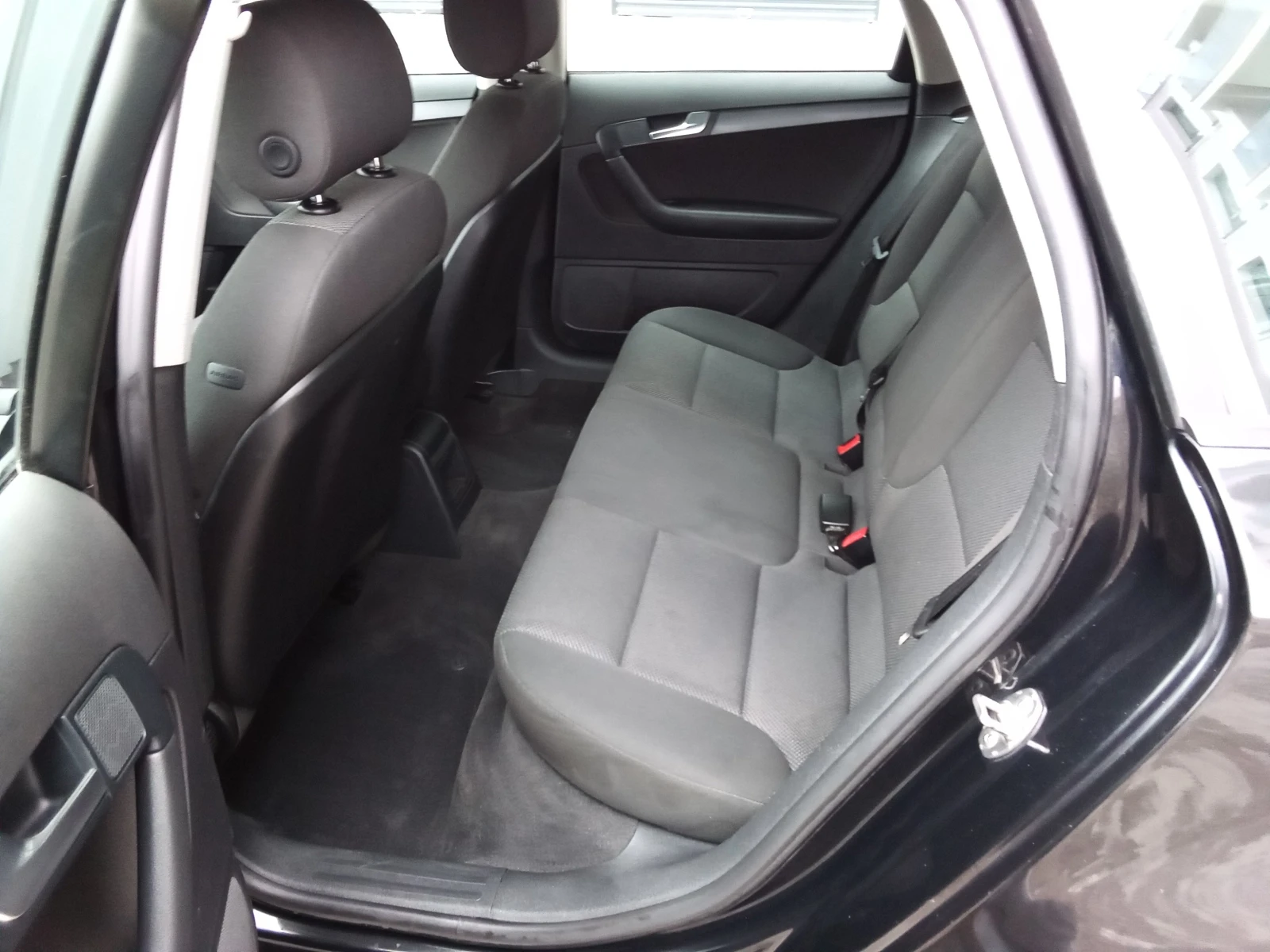 Audi A3 1.6TDI-105kc. | Mobile.bg � ����������� 12