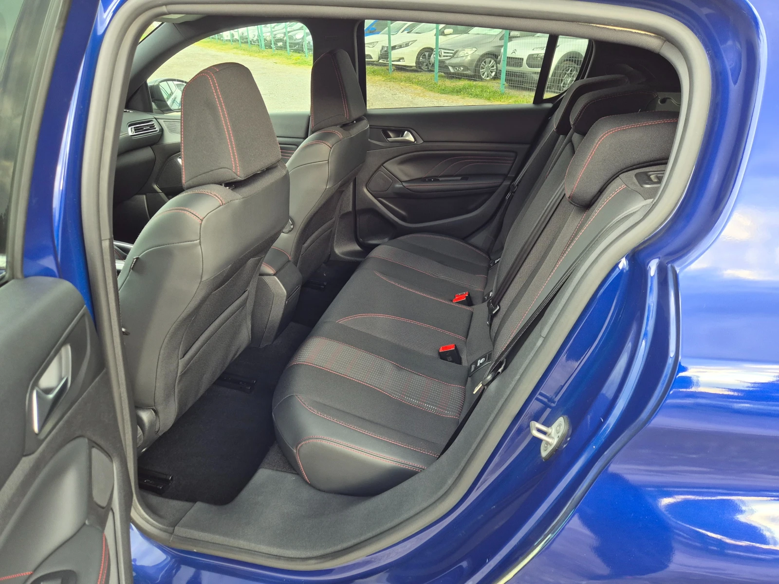 Peugeot 308 1.2i GT Line, снимка 12 - Автомобили и джипове - 53976277