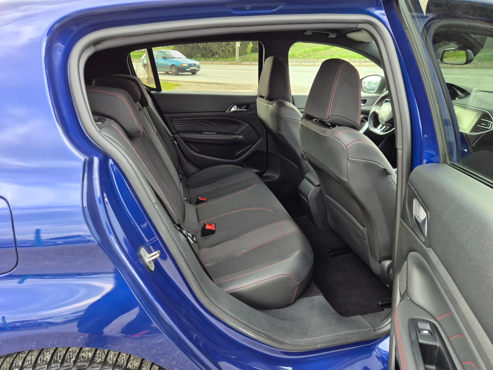 Peugeot 308 1.2i GT Line, снимка 10 - Автомобили и джипове - 53976277