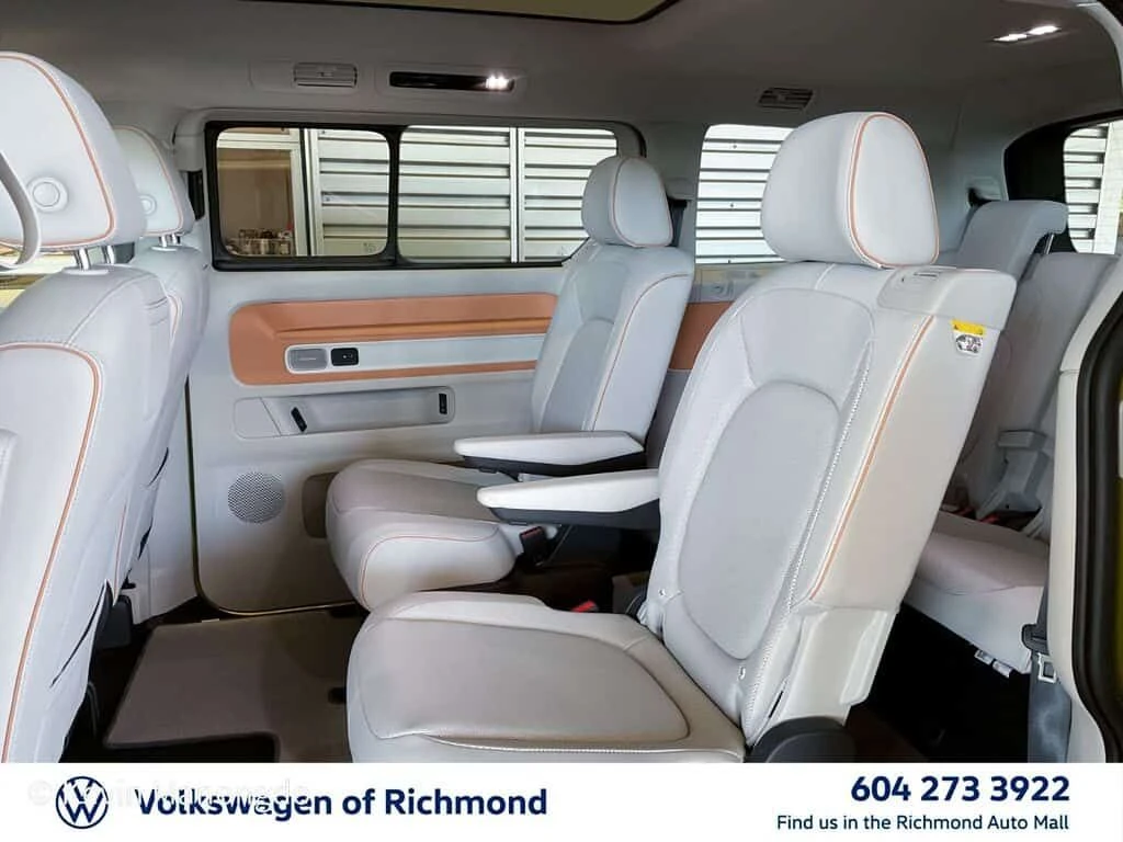 VW ID.Buzz 1st Edition| HUD| 360| ТЕРМОПОМПА| , снимка 17 - Автомобили и джипове - 54124783