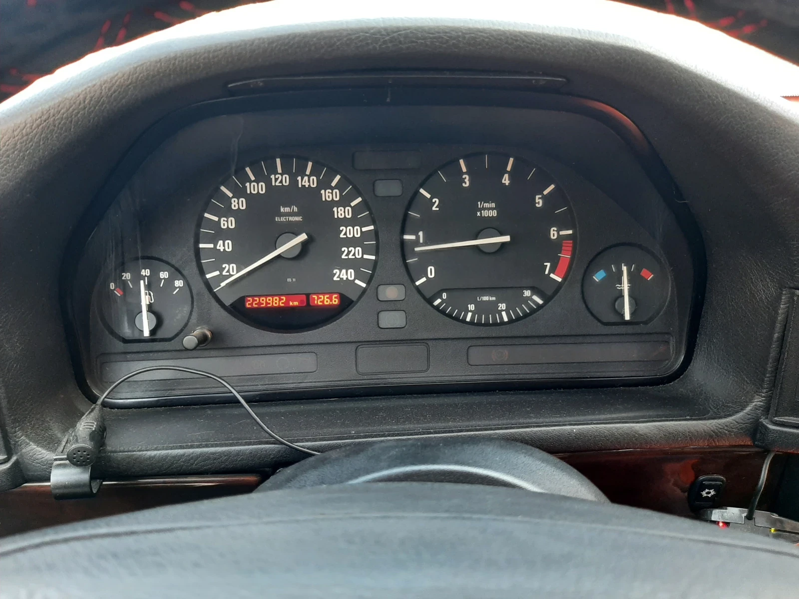 BMW 520, снимка 11 - Автомобили и джипове - 54168745