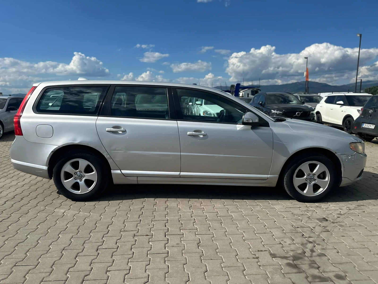 Volvo V70 / 2.4D / D5 / 163 HP / AUTOMAT / , снимка 6 - Автомобили и джипове - 55007997