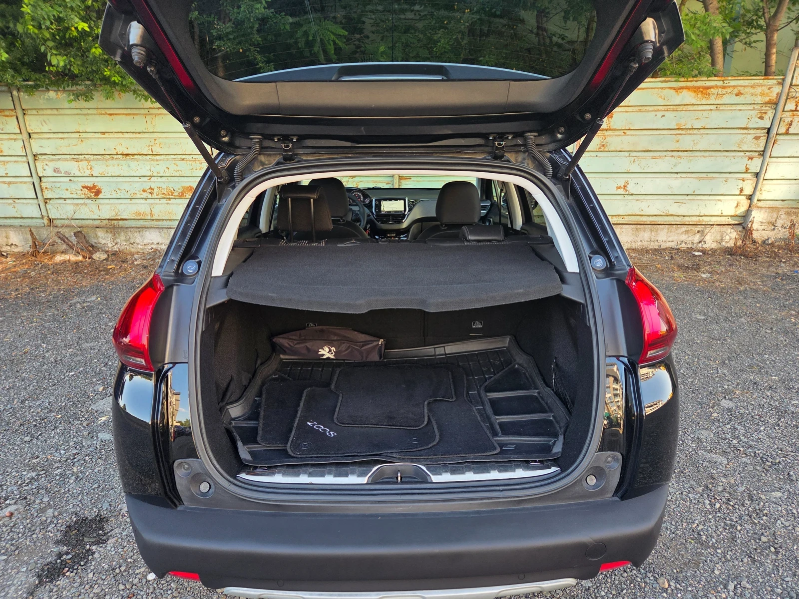 Peugeot 2008 1.6HDI 120ps FACE-LIFT, снимка 15 - Автомобили и джипове - 55306213