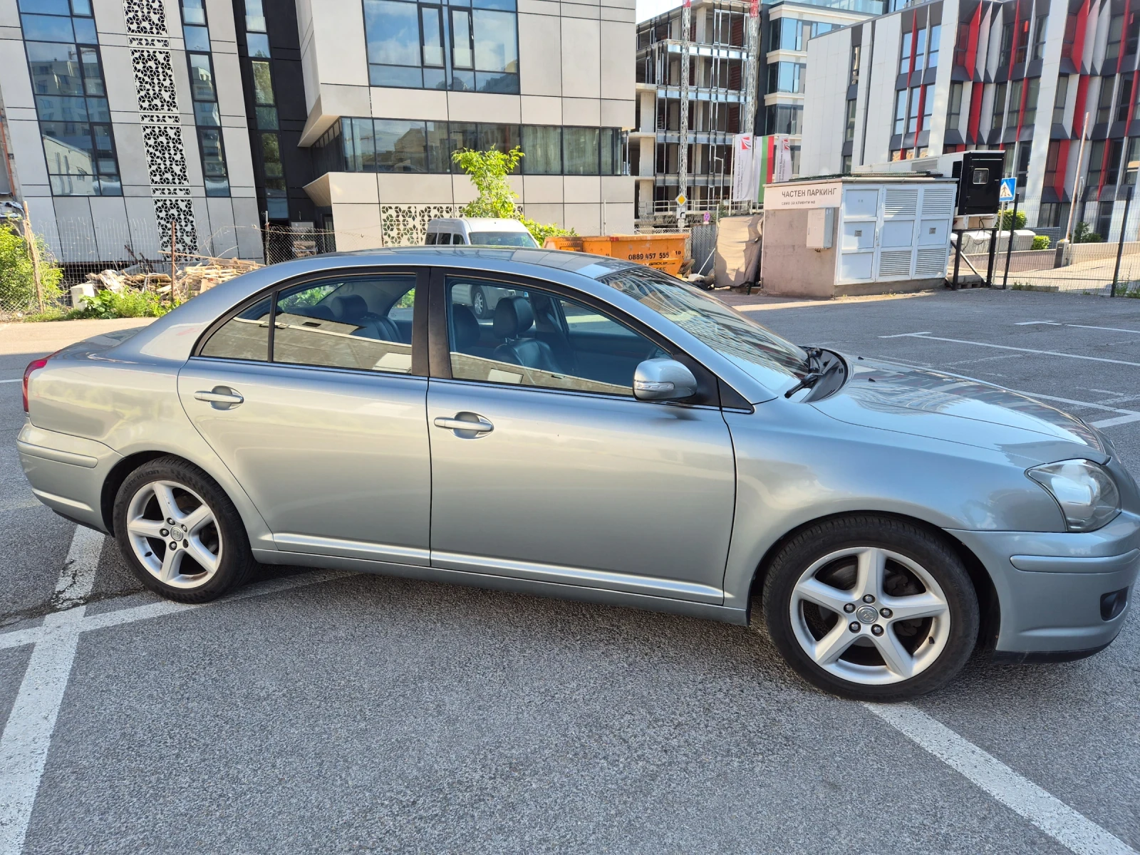 Toyota Avensis 2.2 D-4D, снимка 4 - Автомобили и джипове - 55612891