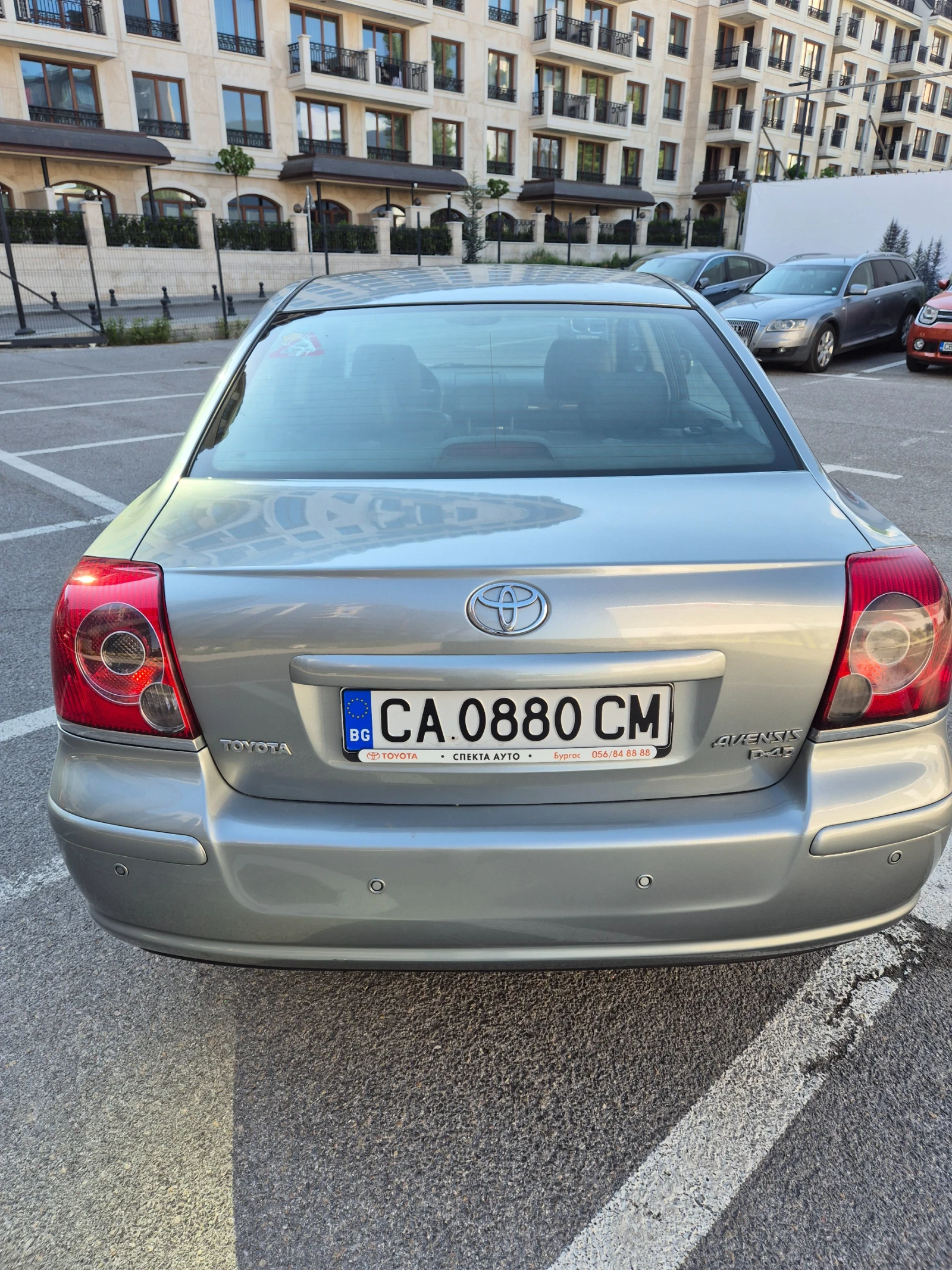 Toyota Avensis 2.2 D-4D, снимка 6 - Автомобили и джипове - 55612891