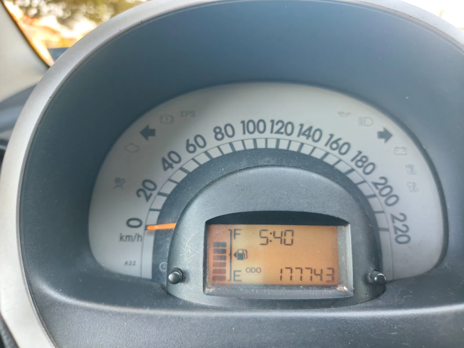 Daihatsu Sirion, снимка 5 - Автомобили и джипове - 55920875