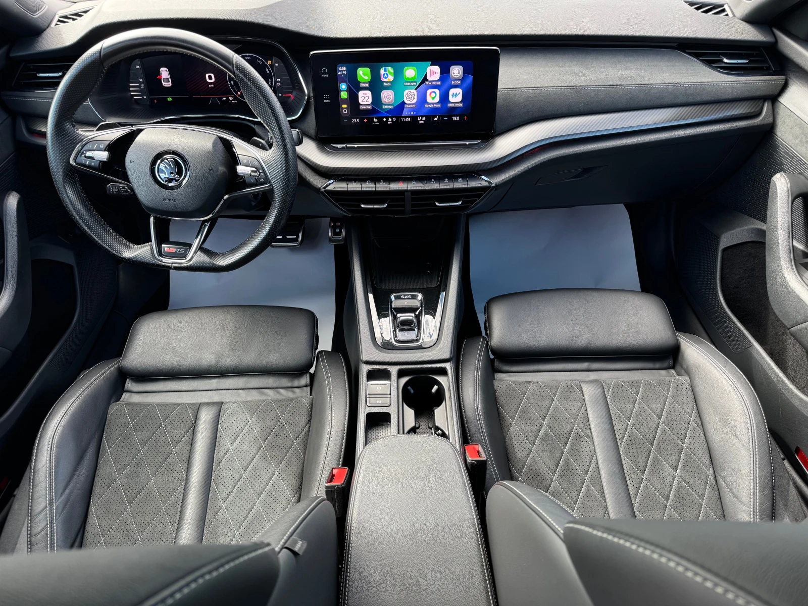 Skoda Octavia VRS-Plus/2.0d-4x4 СЕДАН HUD КАМЕРА АЛКАНТАРА/МАСАЖ, снимка 11 - Автомобили и джипове - 56176750