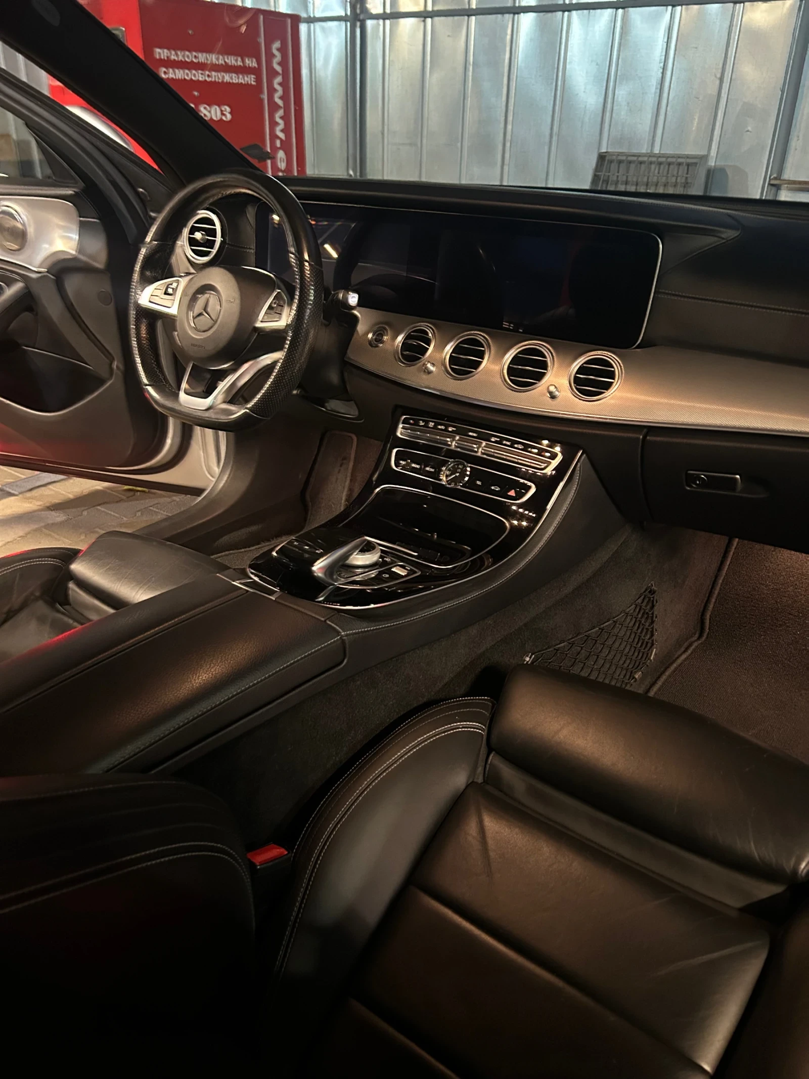 Mercedes-Benz E 220, снимка 7 - Автомобили и джипове - 56691814