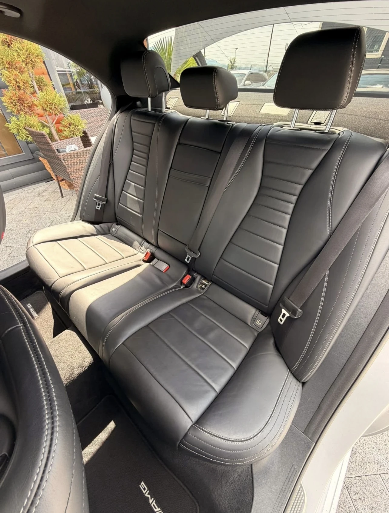 Mercedes-Benz E 220, снимка 13 - Автомобили и джипове - 56691814