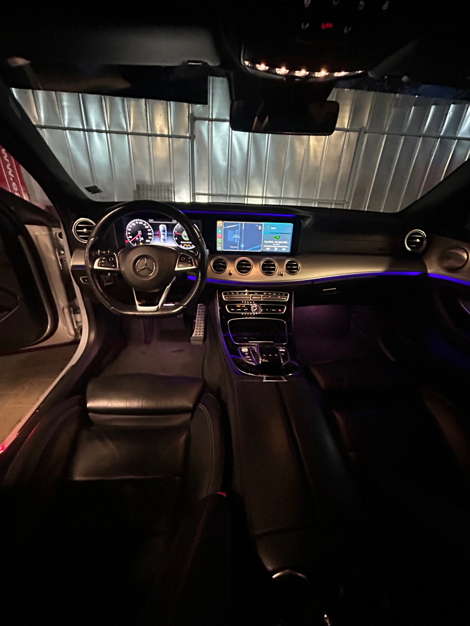 Mercedes-Benz E 220, снимка 8 - Автомобили и джипове - 56691814