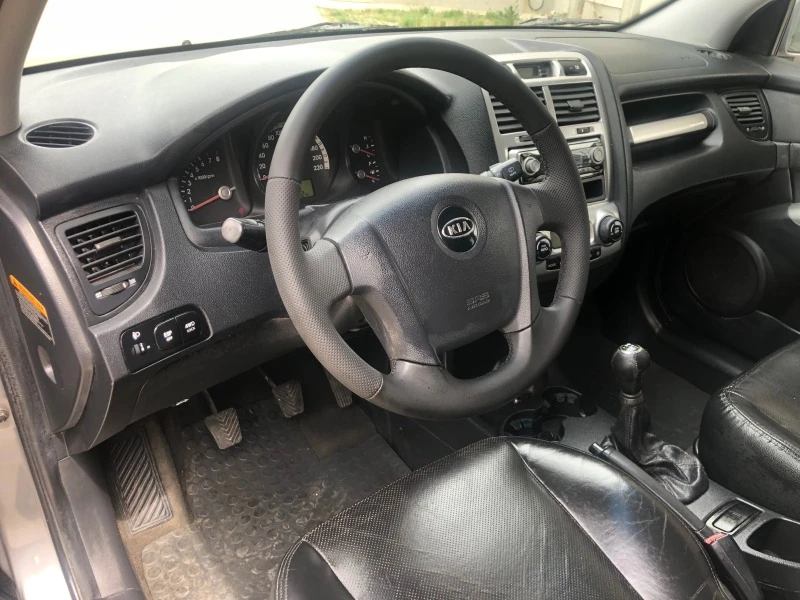 Kia Sportage, снимка 7 - Автомобили и джипове - 45335645