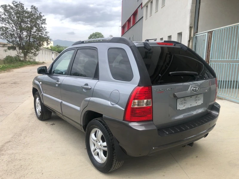 Kia Sportage, снимка 6 - Автомобили и джипове - 45335645