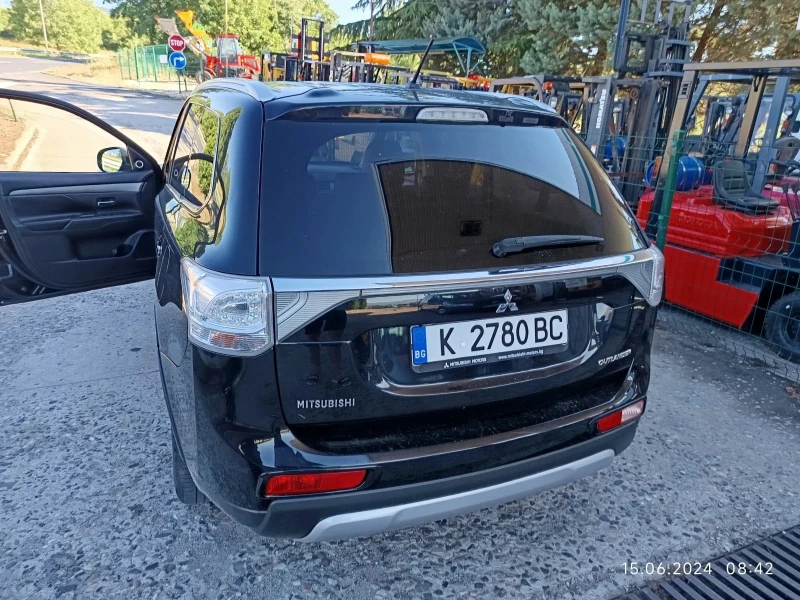 Mitsubishi Outlander първи собственник, снимка 11 - Автомобили и джипове - 48217172