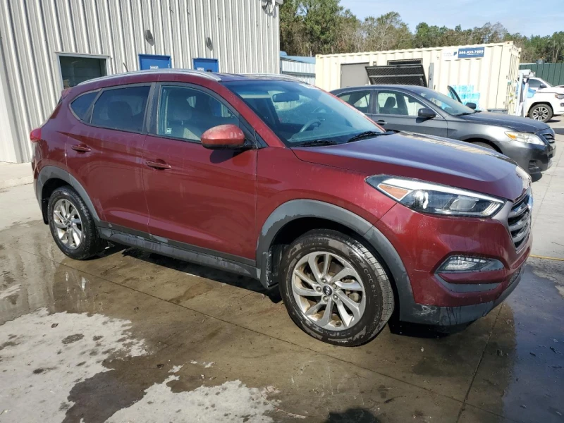 Hyundai Tucson LIMITED/ПЕРФЕКТНА, снимка 2 - Автомобили и джипове - 48238321