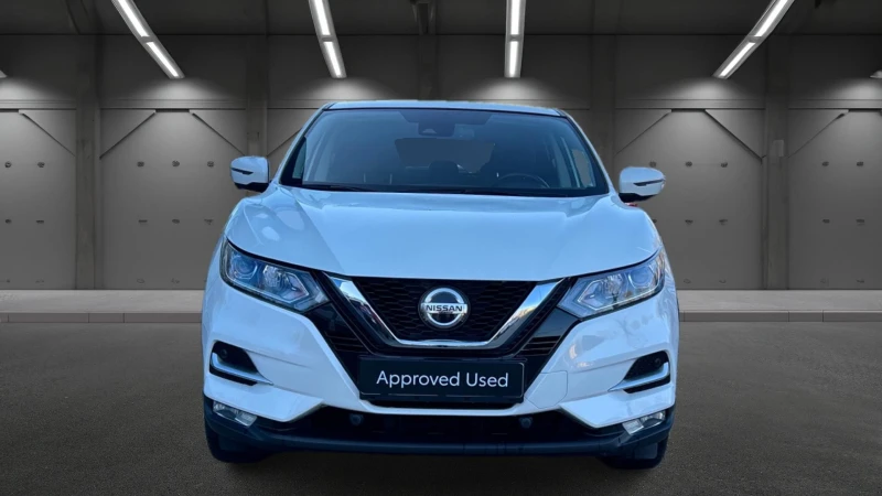 Nissan Qashqai 1.3 TCe 160к.с., Месечна вноска от 424 лв., снимка 8 - Автомобили и джипове - 48600923