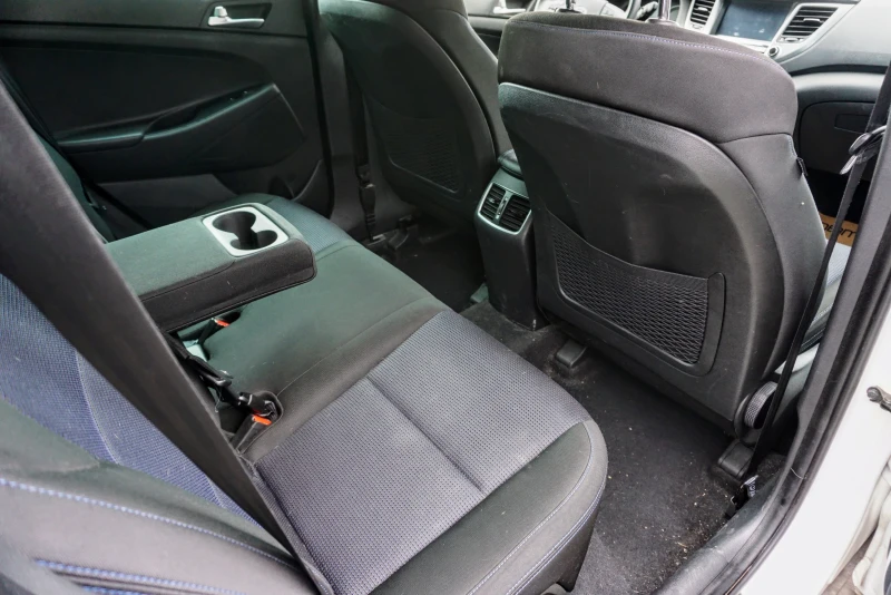 Hyundai Tucson 1.7 CRDI COMFORT PLUS PACK, снимка 14 - Автомобили и джипове - 52011415