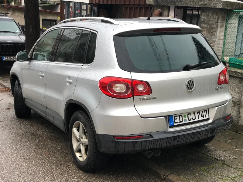VW Tiguan 2.0TDI AUTOMATIC , снимка 2 - Автомобили и джипове - 52669321