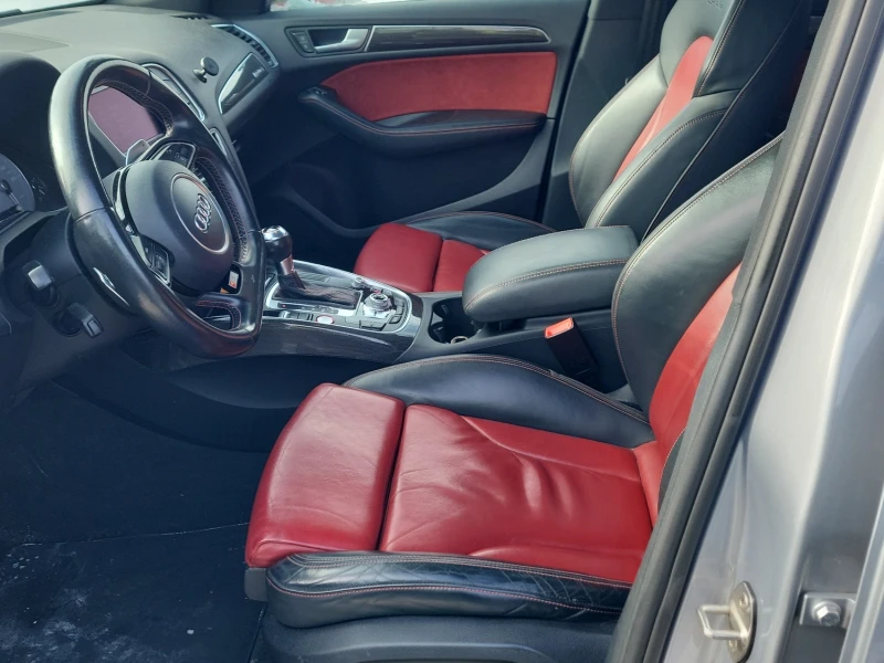Audi SQ5 3.0T PROGRESSIV| PANORAMA| CARFAX| 2 KEYS| , снимка 5 - Автомобили и джипове - 53440906