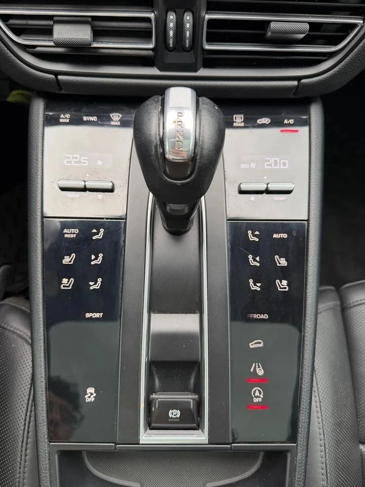 Porsche Macan, снимка 12 - Автомобили и джипове - 56684939