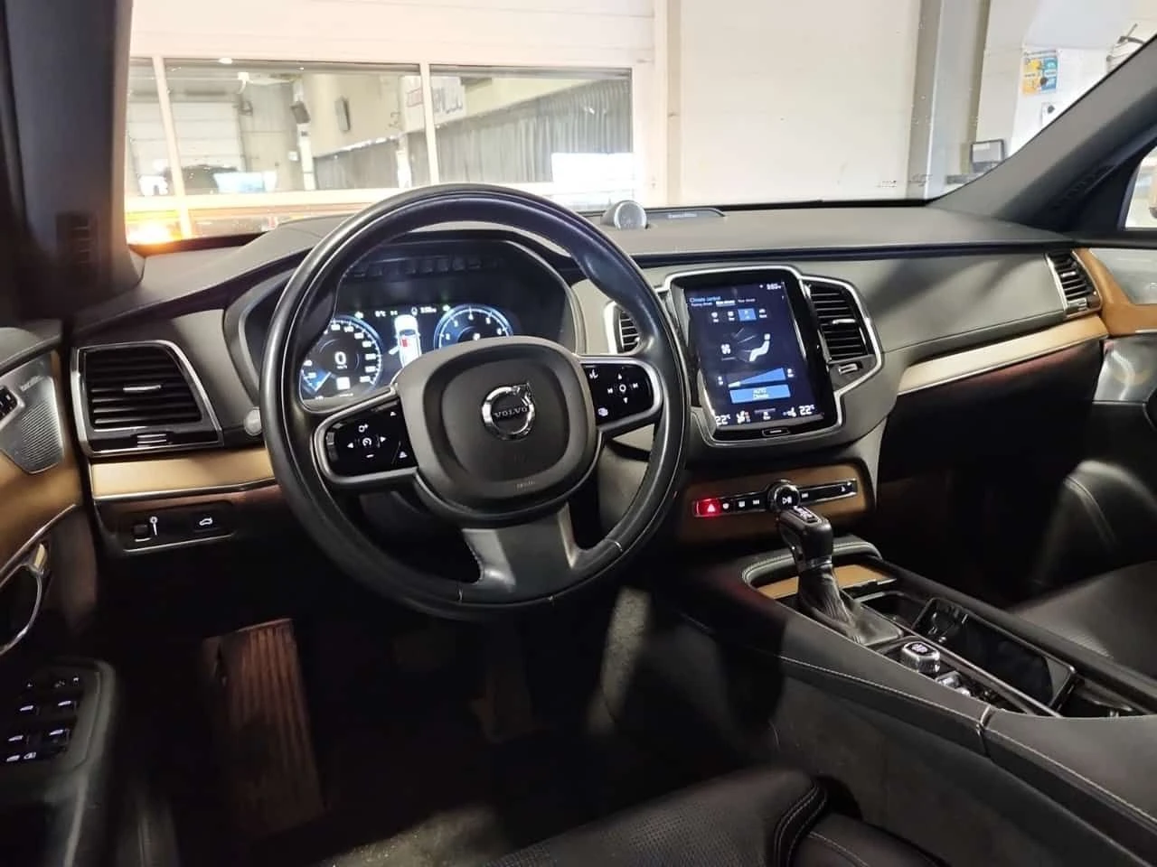 Volvo Xc90  INSCRIPTION /CARFAX /Подгрев/Панорама/Памет - изображение 8