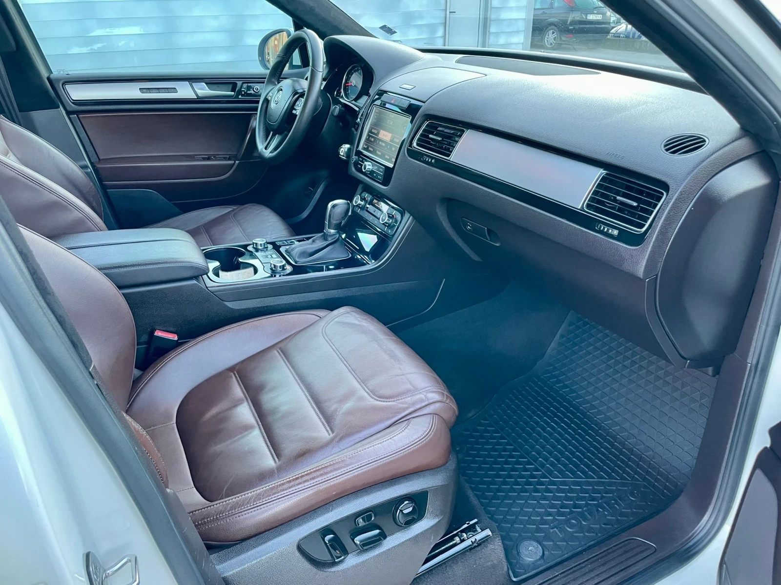 VW Touareg  - изображение 9