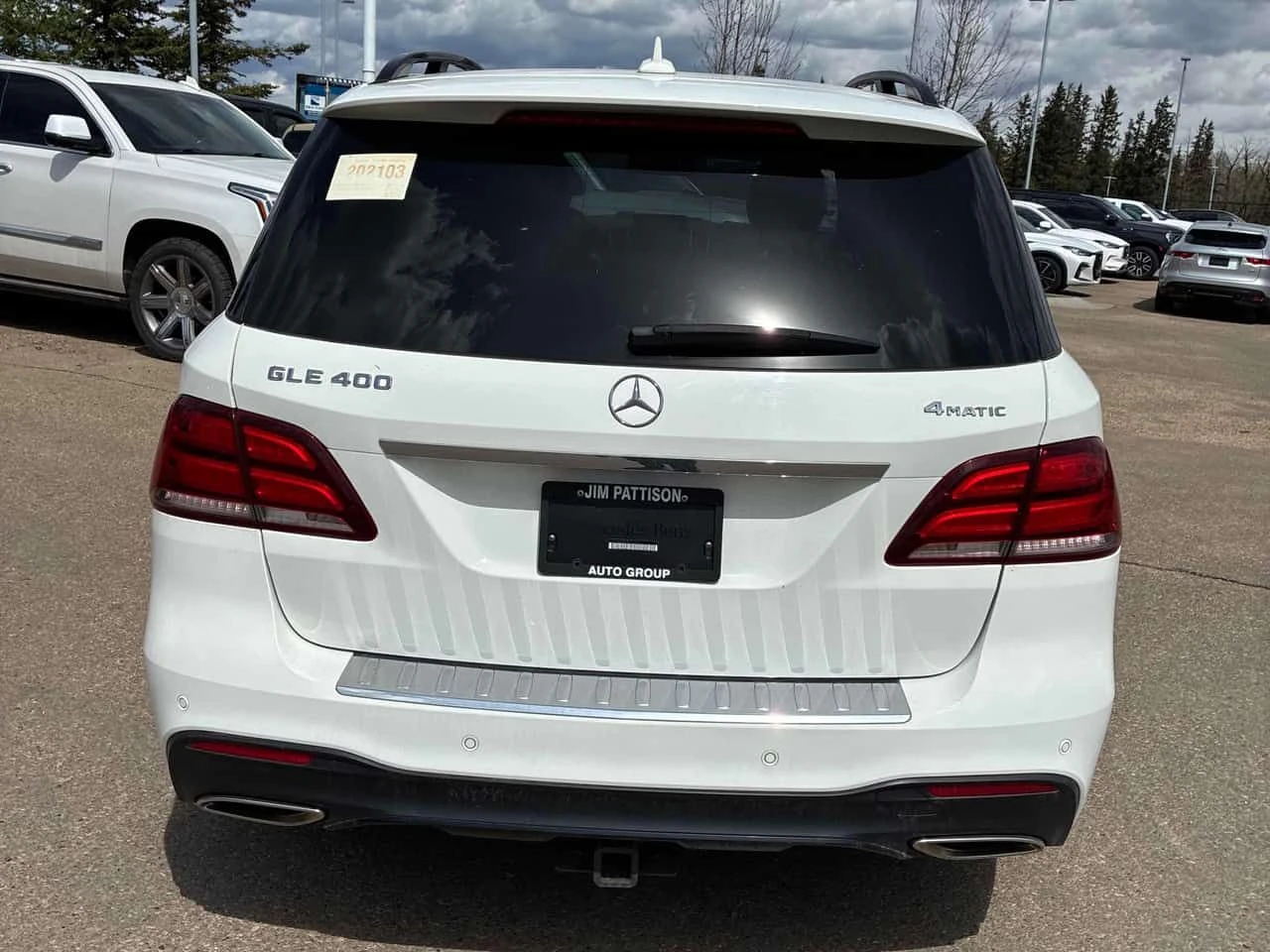 Mercedes-Benz GLE 400 4MATIC* HARMAN/KARDON* PANO* ПОДГРЕВИ* , снимка 4 - Автомобили и джипове - 54577887