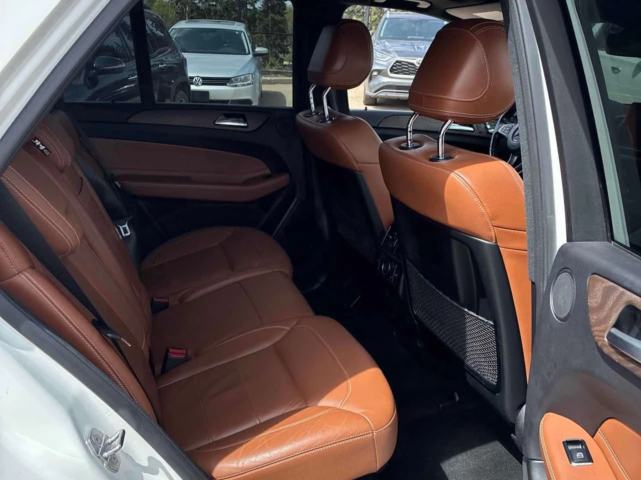 Mercedes-Benz GLE 400 4MATIC* HARMAN/KARDON* PANO* ПОДГРЕВИ* , снимка 14 - Автомобили и джипове - 54577887