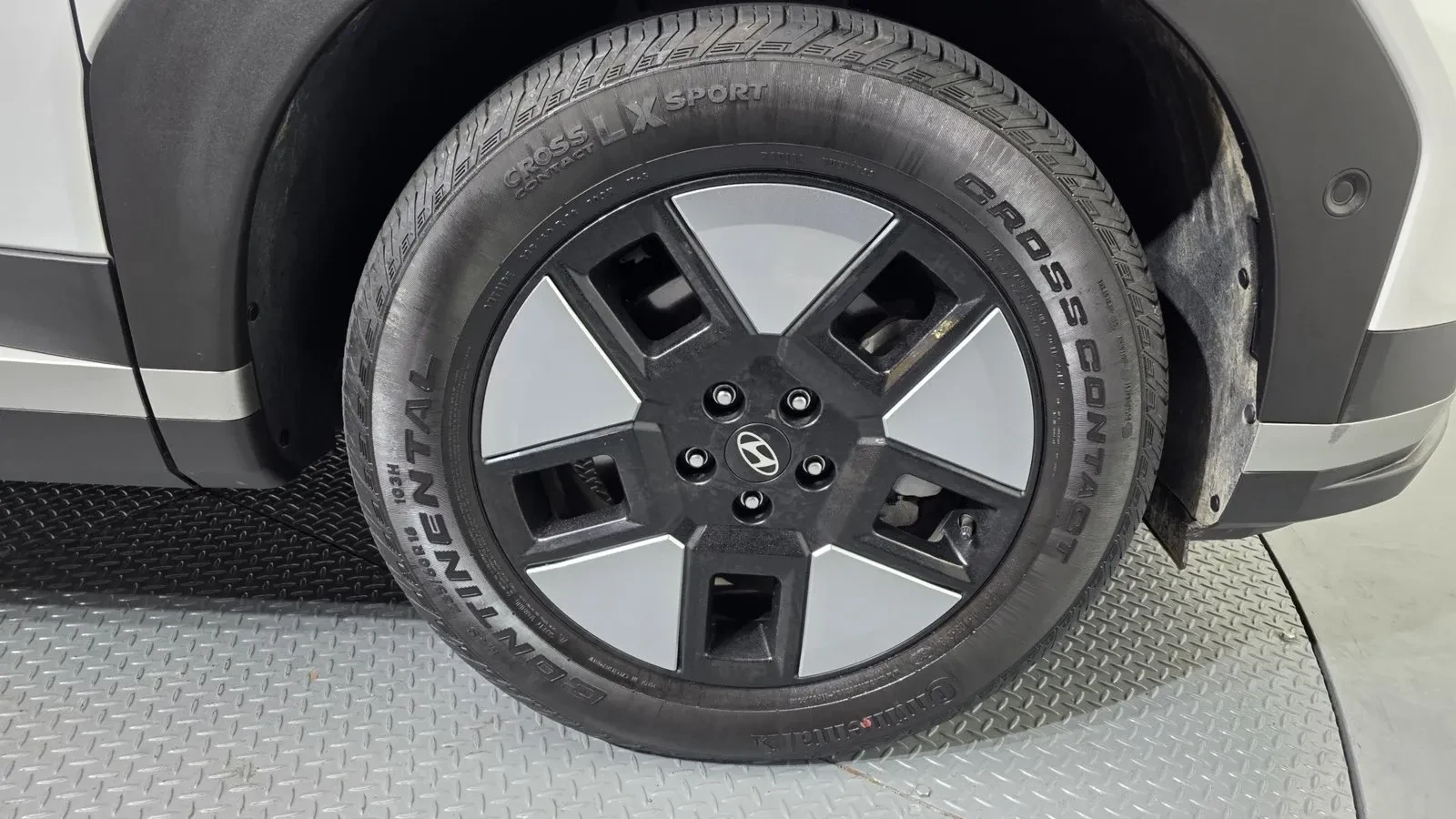 Hyundai Santa fe 1.6 HEV* 360* KEYLESS* ПОДГРЕВ ВОЛАН* , снимка 14 - Автомобили и джипове - 55330751