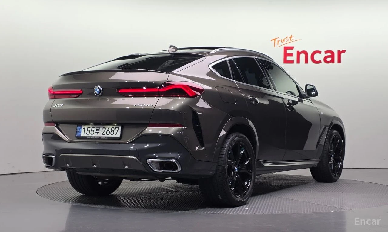 BMW X6 40i* M* SPORT* LASER* ОБДУХВАНЕ* ДИСТРОНИК* 360КАМ, снимка 2 - Автомобили и джипове - 55576033
