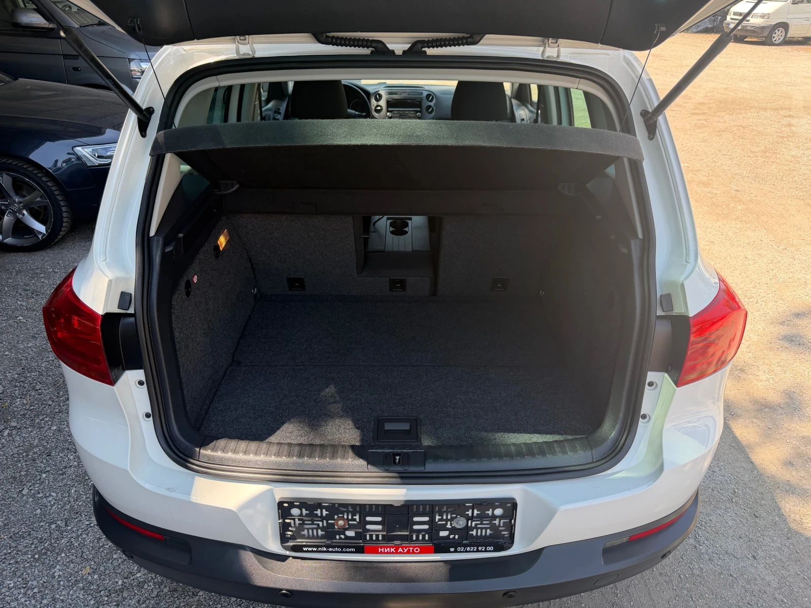 VW Tiguan 1.4TSI* 4Motion* Facelift, снимка 15 - Автомобили и джипове - 55614012
