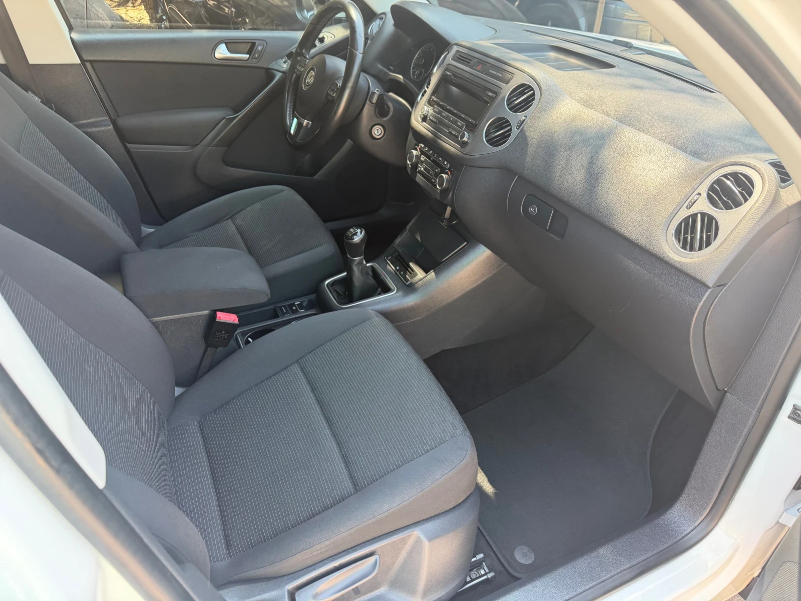 VW Tiguan 1.4TSI* 4Motion* Facelift, снимка 11 - Автомобили и джипове - 55614012