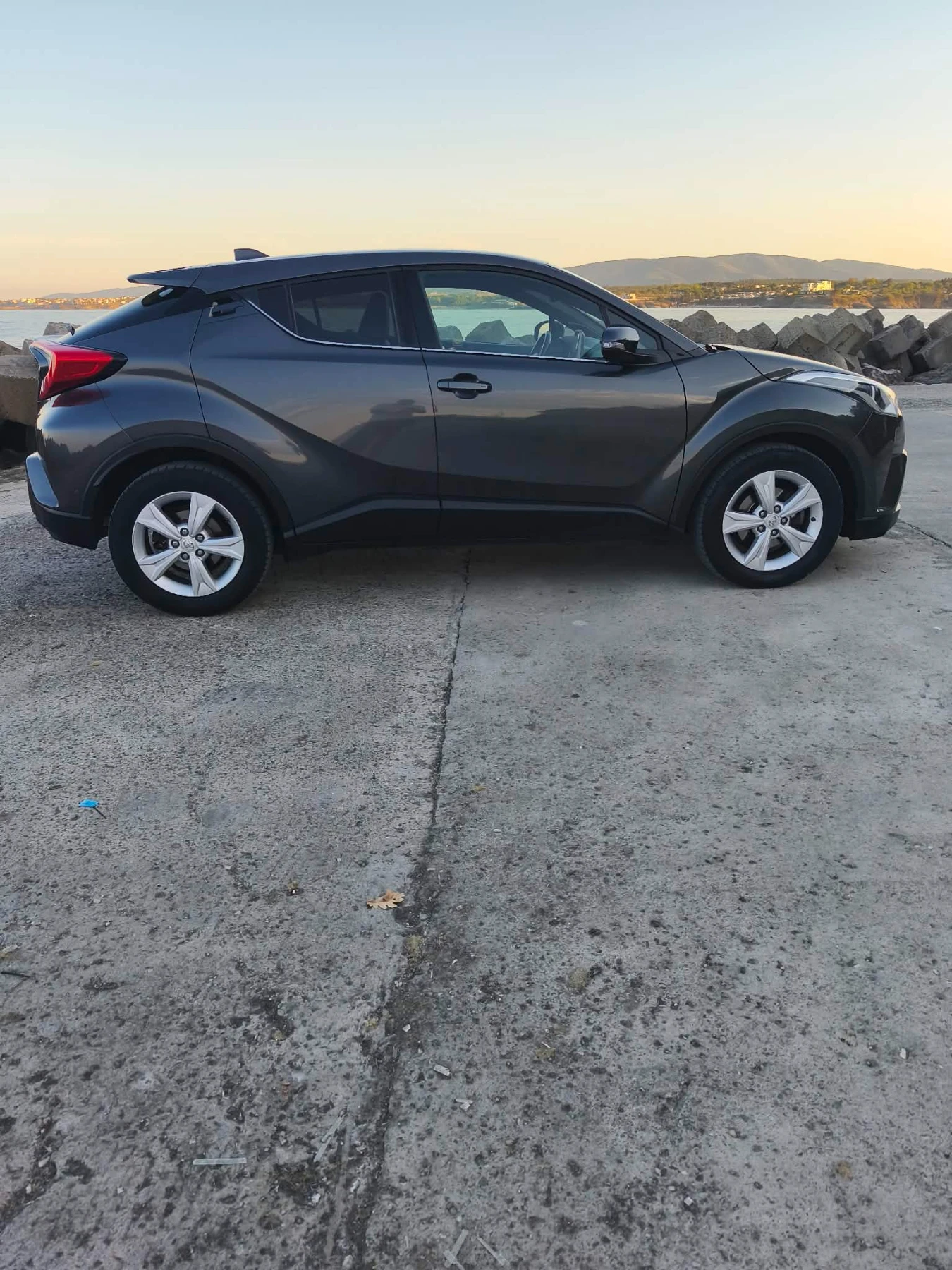 Toyota C-HR 1.2 TURBO S 131�.� 4��4  | Mobile.bg � ����������� 6