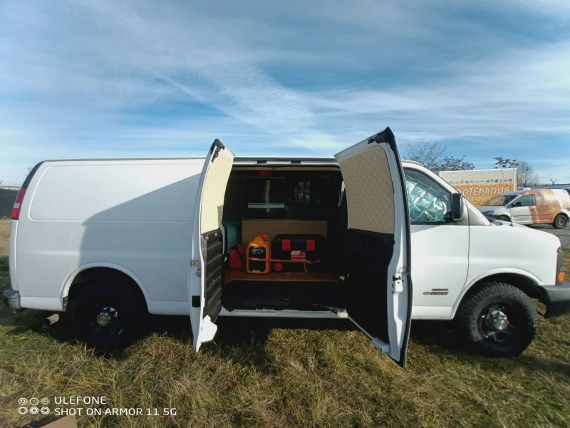 Chevrolet Express, снимка 15 - Бусове и автобуси - 47974033