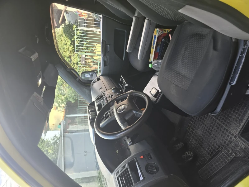 VW T5, снимка 8 - Бусове и автобуси - 53386504